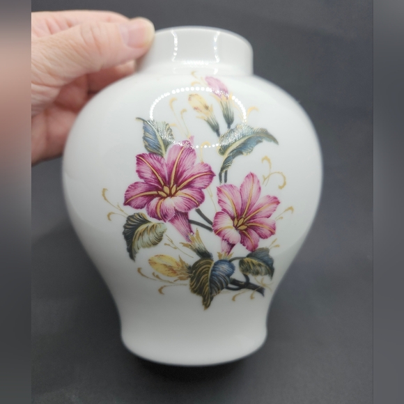 RARE!! Vintage Kaiser W Germany Liliane Floral Vase, Kaiser Porcelain Vase - Picture 12 of 12